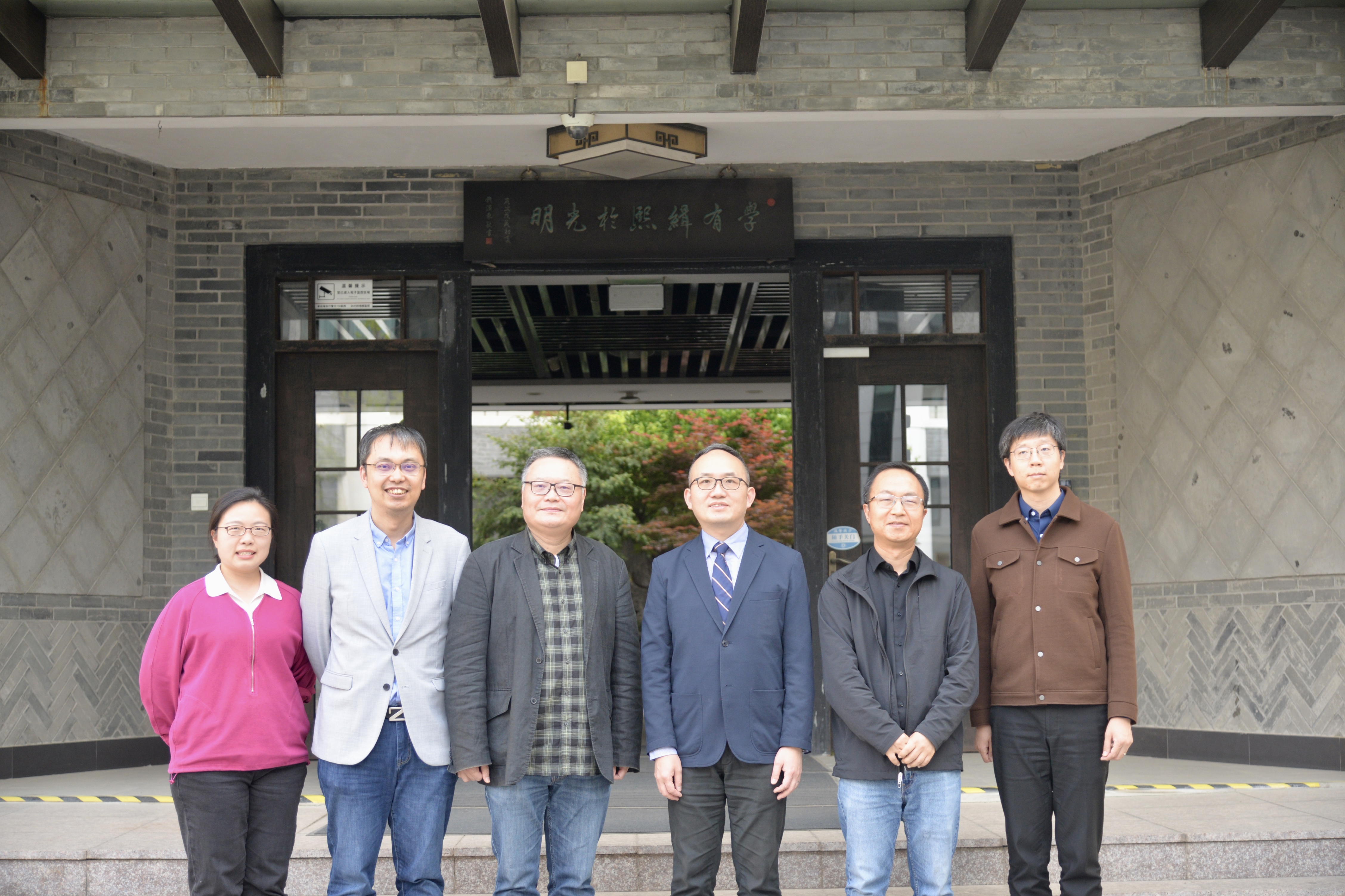 封面.jpg 封面.jpg